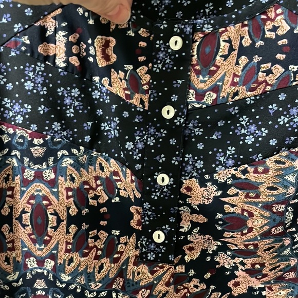 7 Tops $25/ Rue 21 Paisley Tank Top with Scoop Neck. Size Medium - Picture 3 of 5